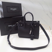 Load image into Gallery viewer, Sac De Jour Grained Leather
