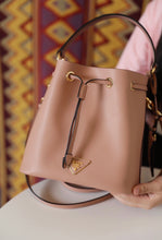 Load image into Gallery viewer, Leather Bucket Bag