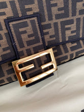 Load image into Gallery viewer, Baguette