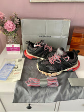 Load image into Gallery viewer, Track Sneaker Ladies