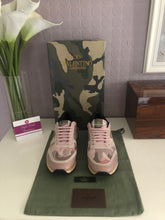 Load image into Gallery viewer, Camo Rockrunners Ladies