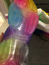 Load image into Gallery viewer, Triple S Clear Sole Colours