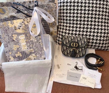 Load image into Gallery viewer, Bobby