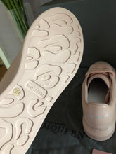 Load image into Gallery viewer, Oversized Sneaker Matte