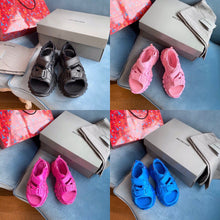 Load image into Gallery viewer, Track Sandals