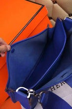 Load image into Gallery viewer, Evelyne