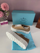 Load image into Gallery viewer, Gabardine Sneakers