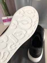 Load image into Gallery viewer, Oversized Sneaker Leather Ladies