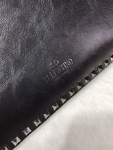 Load image into Gallery viewer, Rockstud Tote