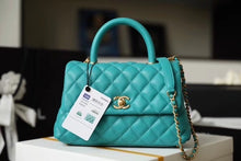Load image into Gallery viewer, Top Handle Flap Bag