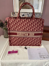 Load image into Gallery viewer, Book Tote Oblique