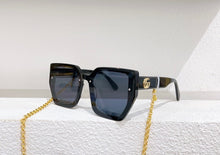 Load image into Gallery viewer, Logo Chain Sunglasses
