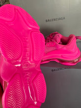 Load image into Gallery viewer, Triple S Clear Sole Colours