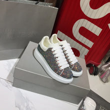 Load image into Gallery viewer, Oversized Sneaker Glitter
