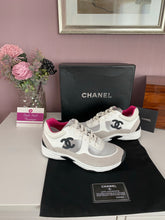 Load image into Gallery viewer, CC Black Sneaker