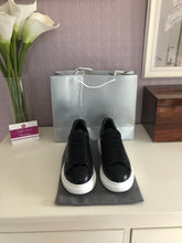 Load image into Gallery viewer, Oversized Sneaker Leather Ladies