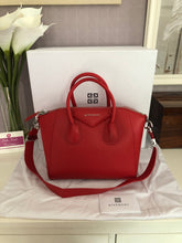 Load image into Gallery viewer, Antigona Grained Leather