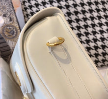 Load image into Gallery viewer, Bobby