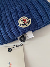 Load image into Gallery viewer, Fur Pom Hat