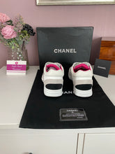 Load image into Gallery viewer, CC Black Sneaker