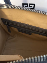 Load image into Gallery viewer, Antigona Grained Leather