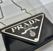 Load image into Gallery viewer, Logo Chain Bag