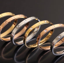 Load image into Gallery viewer, Love Bracelet