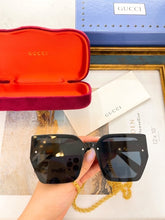 Load image into Gallery viewer, Logo Chain Sunglasses