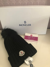 Load image into Gallery viewer, Fur Pom Hat