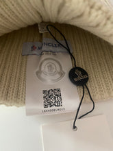 Load image into Gallery viewer, Fur Pom Hat