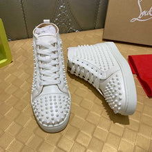 Load image into Gallery viewer, Louis Spikes Womens