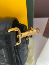 Load image into Gallery viewer, Baguette