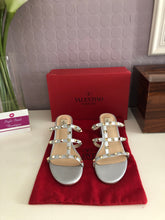 Load image into Gallery viewer, Rockstud Mules 6.5cm