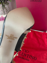 Load image into Gallery viewer, Rockstud 10cm Heels