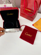 Load image into Gallery viewer, Love Bracelet