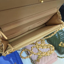 Load image into Gallery viewer, Chevron Lambskin Woc