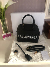 Load image into Gallery viewer, Ville