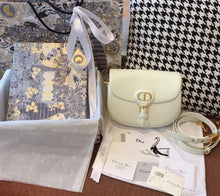 Load image into Gallery viewer, Bobby