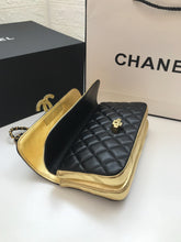 Load image into Gallery viewer, Flap Bag