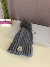 Load image into Gallery viewer, Fur Pom Hat