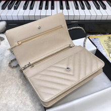 Load image into Gallery viewer, Chevron Caviar Woc