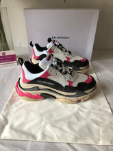 Load image into Gallery viewer, Triple S Ladies