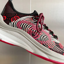 Load image into Gallery viewer, Run Sneaker