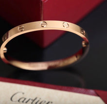 Load image into Gallery viewer, Love Bracelet