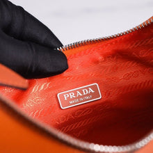 Load image into Gallery viewer, Re Edition Leather Bag