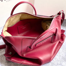 Load image into Gallery viewer, Antigona Soft Leather