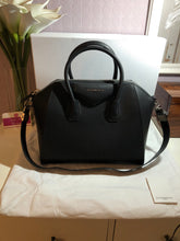 Load image into Gallery viewer, Antigona Grained Leather