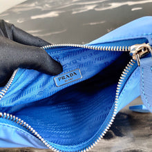 Load image into Gallery viewer, Re-Edition Shoulder Bag