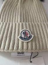 Load image into Gallery viewer, Fur Pom Hat