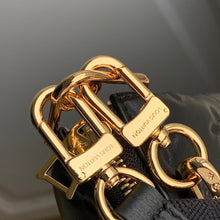 Load image into Gallery viewer, Coussin PM